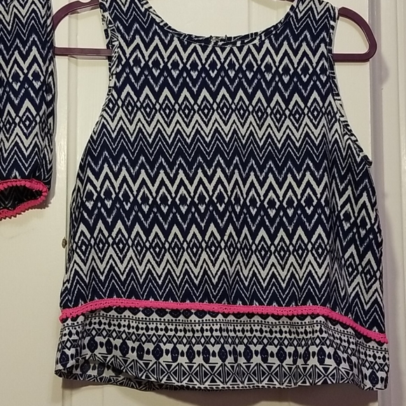 Outfit - Picture 3 of 4